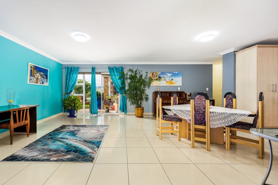 6 Bedroom Property for Sale in Rouxville Western Cape